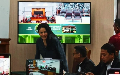 Tok! Nikita Mirzani Divonis 4 Tahun Bui Kasus Peras Reza Gladys